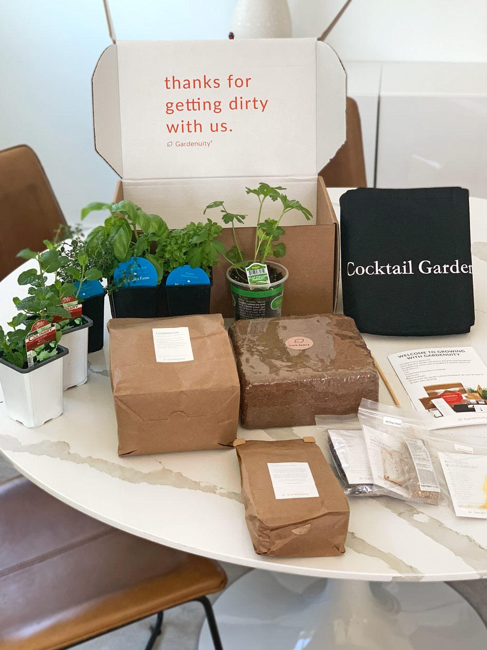 Cocktail Garden Gift Set with 5 O'Clock Box
