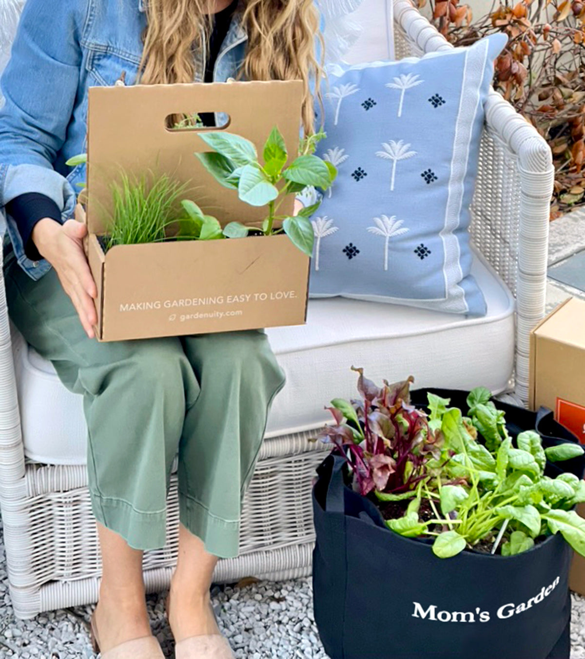 Mom's Garden Kit with seasonal herbs