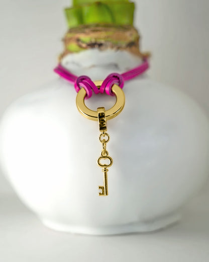 Valentine White Waxed Bulb & Charm Bracelet Gift Set‎