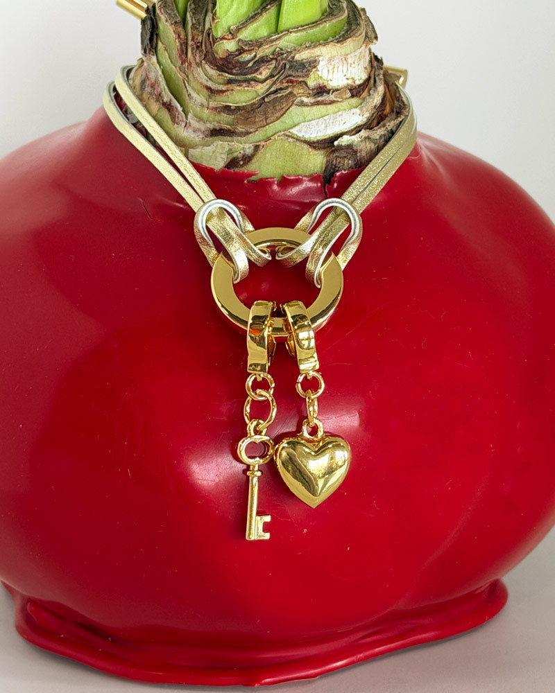 Valentine Red Waxed Bulb & Charm Bracelet Gift Set‎