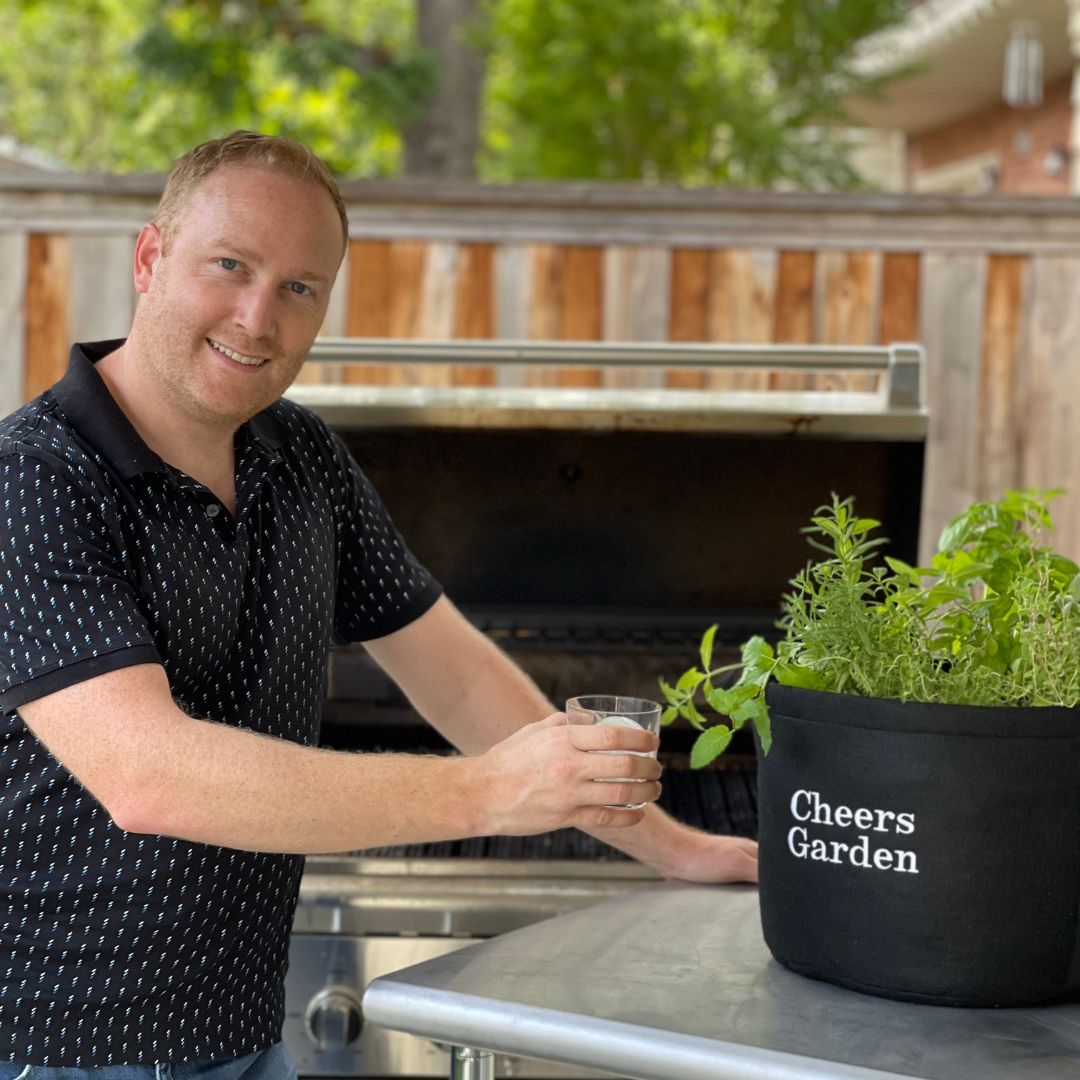 Cheers Garden Kit‎ with cocktail-inspired herbs